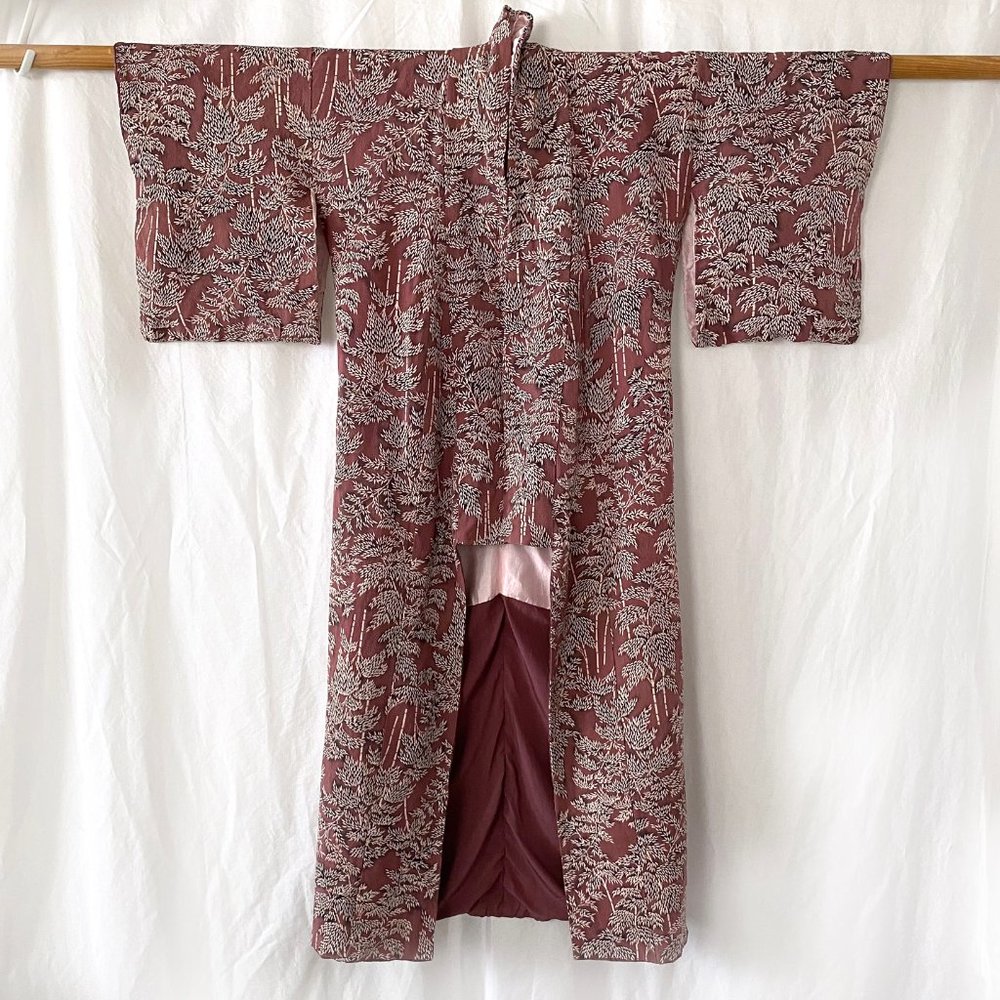 Vintage-Inspired Mauve Floral Kimono Robe